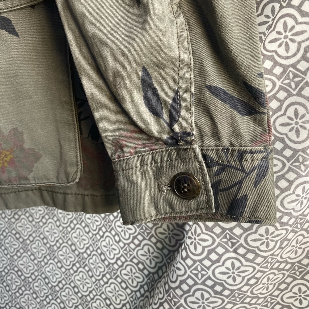 H &M Divided Floral Green Jacket - Picture 4 of 6